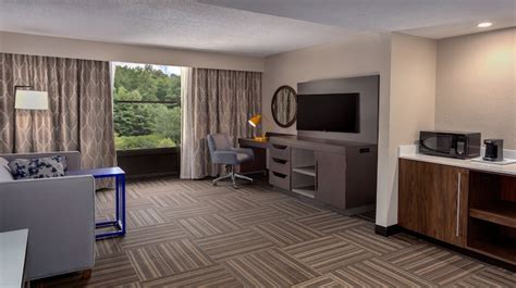 Hampton Inn - Bristol, TN Hotel