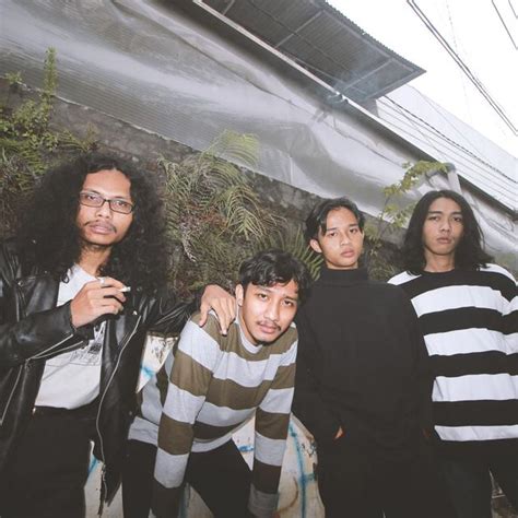 Band Kediri Igmo Lempar Album Debutnya Take It Over Ke Platform Streaming Showbiz