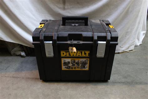 Dewalt Tool Chest | Property Room