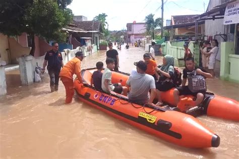 Ratus Rumah Di Kota Bandar Lampung Terendam Banjir Pada Hari Ketiga