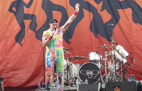 Red Hot Chili Peppers faz show em homenagem a Taylor Hawkins do Foo Fighters Ligado à Música