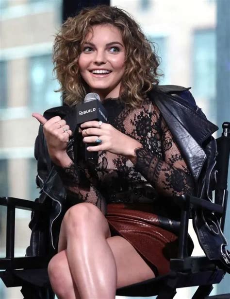 50 Camren Bicondova Sexy And Hot Bikini Pictures Inbloon