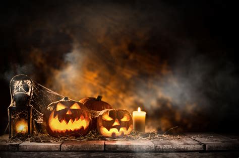 2560x1700 Halloween Candle And Pumpkins Chromebook Pixel ,HD 4k ...