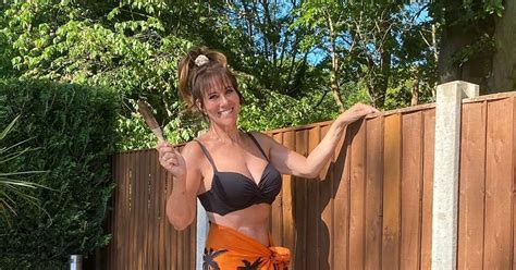Linda Lusardi Sizzles In Bikini As She Bounces Back Following Covid