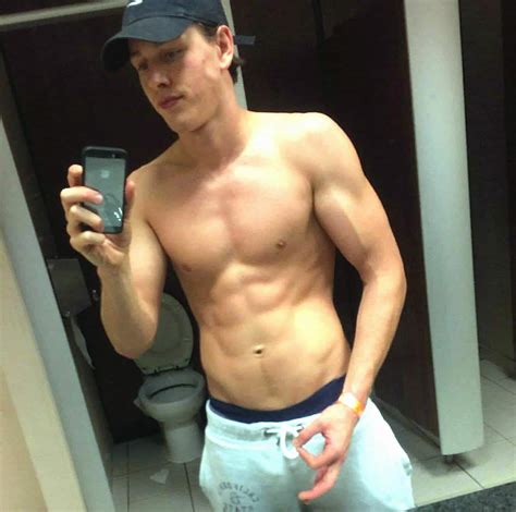 Louis Hofmann Naked 5 Photos The Male Fappening