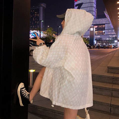 Hot Sale เสอแจคเกตกนแดด แตงแถบสะทอนแสง ทรงหลวม ระบายอากาศไดด เสอคลดคารดแกน