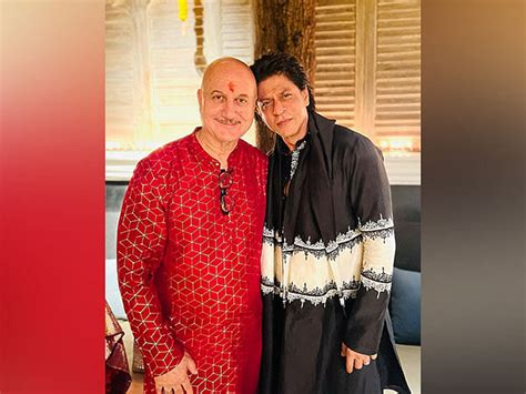 “O Pochi, O Koki…”: Anupam Kher shares heart-warming wishes for SRK on Jawan’s success in ‘DDLJ ...