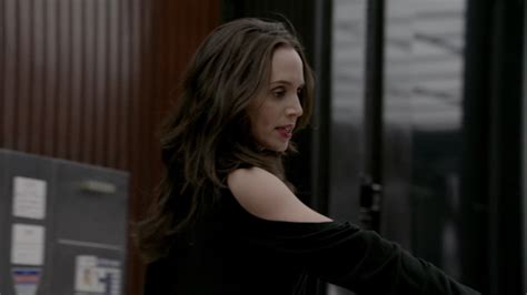 MILF Brunette Eliza Dushku Showing Her Cleavage In A Slutty Swimsuit