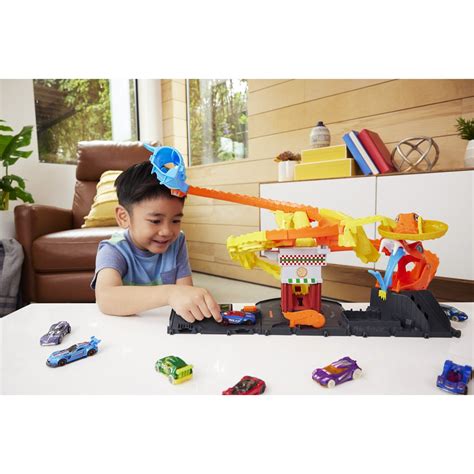 Hot Wheels City Zmija I Pizzerija Set Senzacionalno Hr
