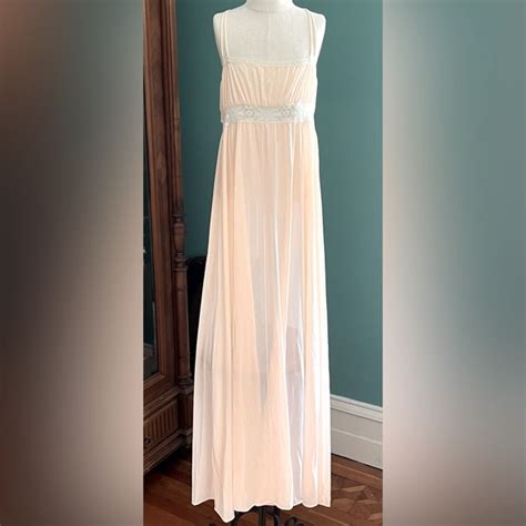 Olga Intimates Sleepwear Vintage Peignoir Olga Lingerie Peach Color Nightgown Satinlace Sz