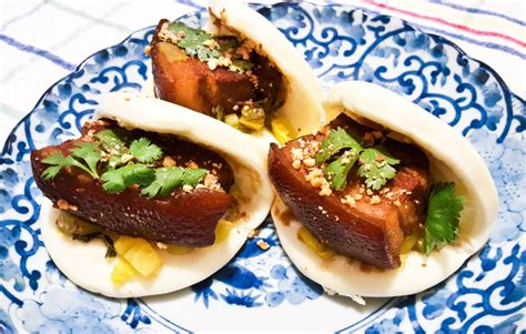 Taiwanese Gua Bao 刮包 Braised Pork Belly Ginger And Cilantro