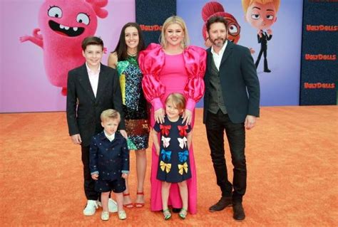 Kelly Clarkson sparks reaction with rare update on her children as she ...