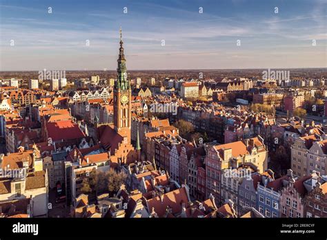 Stare Miasto W Tle Hi Res Stock Photography And Images Alamy