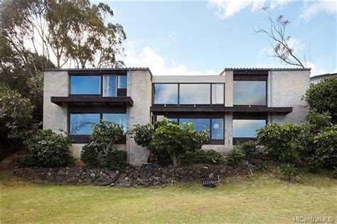 Ryuichi Sakamotos Harmonious Hawaii Home Is Up For Sale At 3m