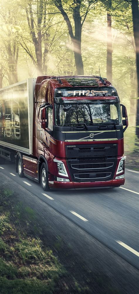 Volvo Semi Truck Wallpaper