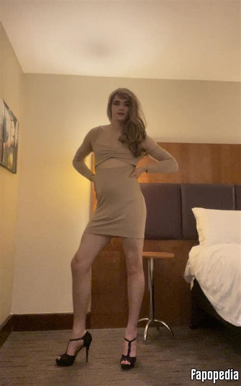 Emmy Harper Nude OnlyFans Leaks Photo Fapopedia