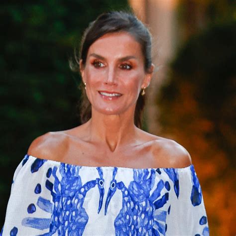 La Reina Letizia Estrena La Blusa Boho Chic Que Queda Ideal Con