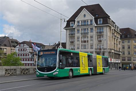 Mercedes Citaro 7002 auf der Linie 34 überquert am 25 04 2023