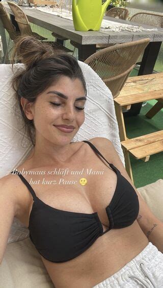 Yeliz Koc Yelizkoc Yeliztrav Nude OnlyFans NudoStar TV