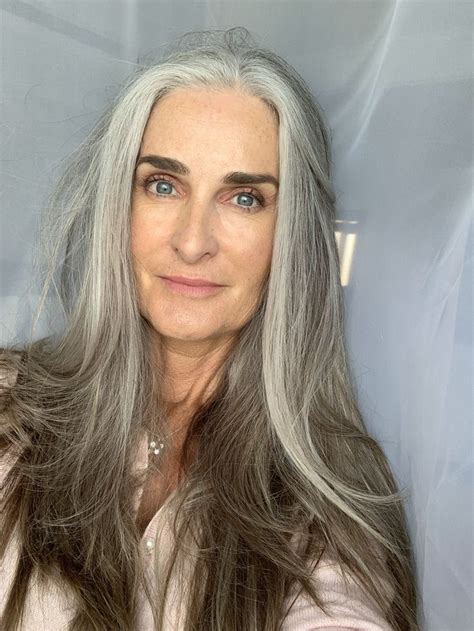 Pin By Caroline Labouchere On Great Hair Graying Gracefully Silver White Hair Long Gray Hair