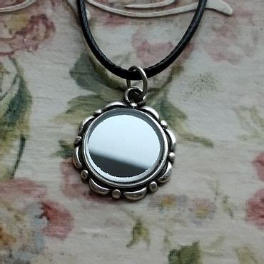 Кулон оберег с зеркалом "Греческий" – купить на Ярмарке Мастеров ...