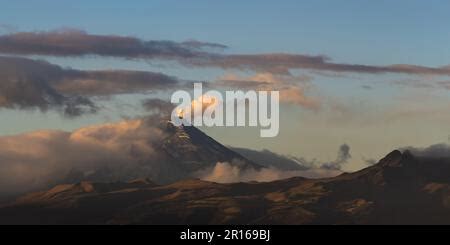 Cotopaxi Volcano Sunrise Eruption Quito Cotopaxi National Park