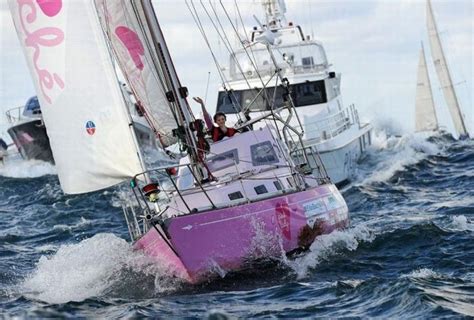 16-Year-Old Jessica Watson and Her Pink Boat (44 pics)