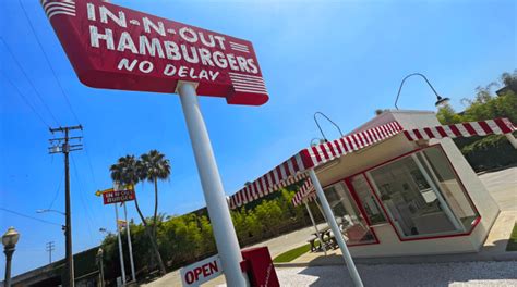 Theres A Replica Of The First In N Out Burger Stand Where Can You See