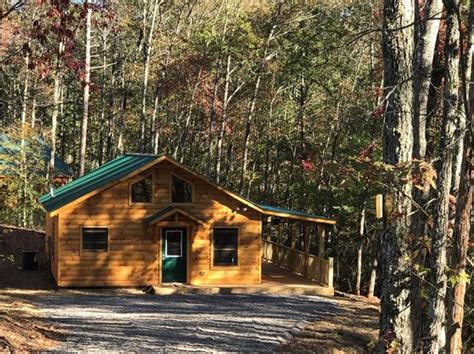 Log Cabin - Murphy Real Estate - Murphy NC Homes For Sale | Zillow