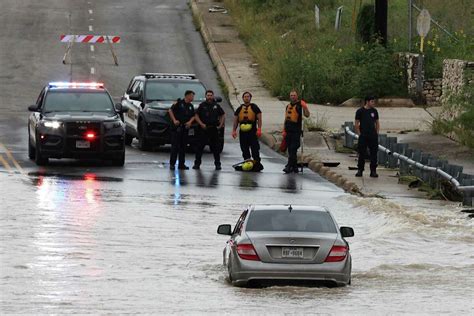 San Antonio prepping for expected heavy rain, possible flooding