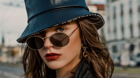 The Hottest Trends In Eyewear For 2022