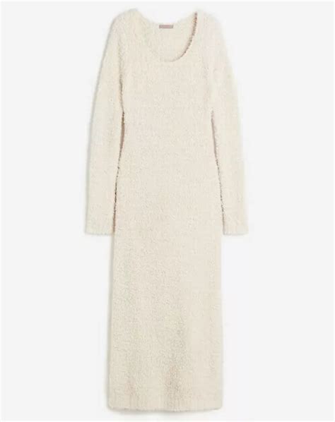 H M S Fluffy Knit Dress That S Great For A Cosy Christmas Day Outfit