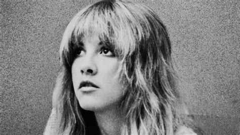 Stevie Nicks' bohemian style a staple of rock 'n' roll - TODAY.com