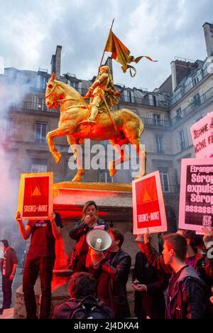 Paris France French Lgbt Group Of Teens Naked Demonstration Flash Mob In The Nude To