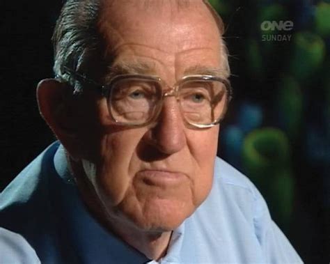 Nz Herald A Moment In Crime Gloriavale Smocks Secrecy And Sex Offenders Gloriavale