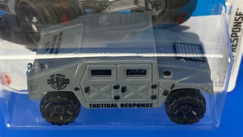 Машинка Базова Hot Wheels HMMWV Humvee First Response HTB Grey купити в інтернет