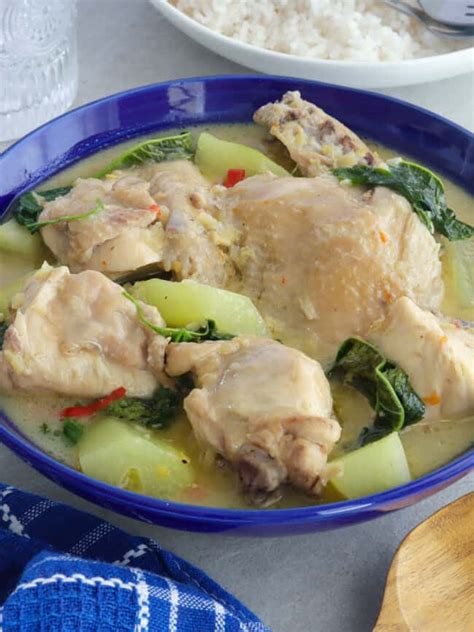 Filipino Style Chicken Curry With Coconut Milk Kawaling Pinoy