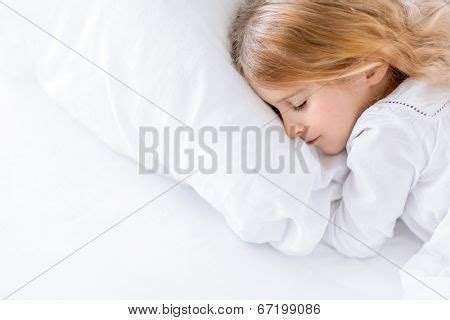 Little Girl Sleeping Image & Photo (Free Trial) | Bigstock