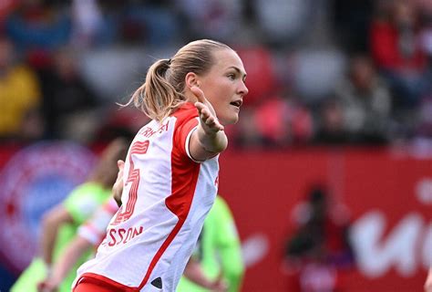 Eriksson trifft in Paris Bayern Frauen gewinnen 1 0 Abendzeitung München