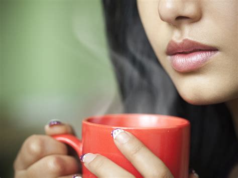5 Benefits Of Drinking Hot Water