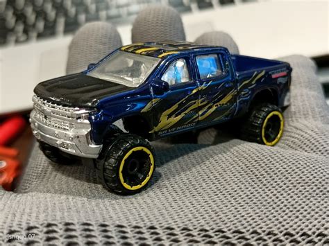 Hot Wheels Chevrolet Silverado Trail Boss Lt No Hobbies Toys Toys Games On