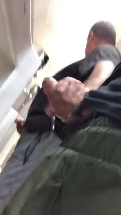 Estaba Meando Y Se La Agarro Sin Mas Gay Porn 95 XHamster