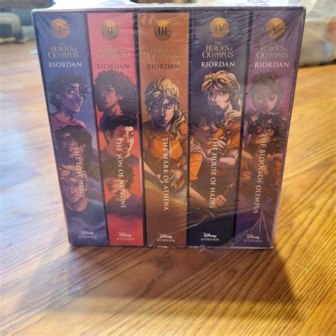 Amazon Heroes Of Olympus Paperback Boxed Set The Th Anniversary