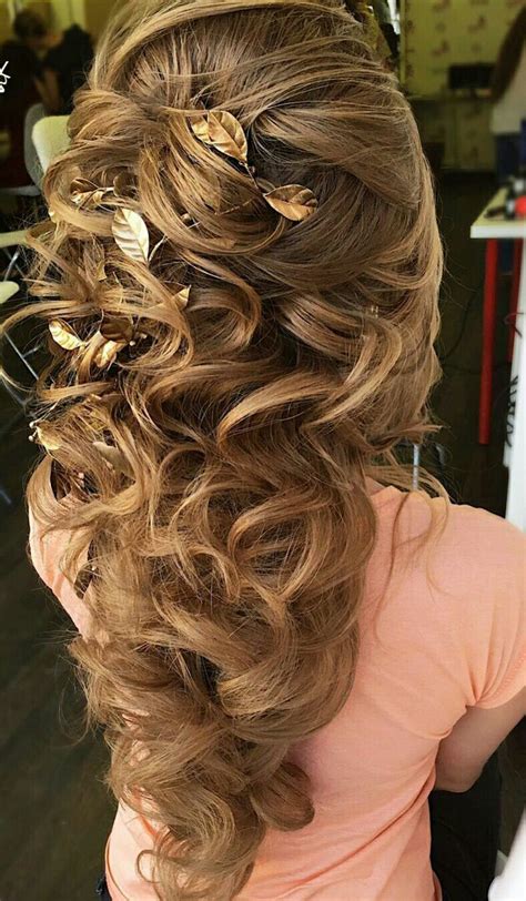 Greek Hairstyles: Grecian Hairstyle Ideas For Women | LadyLife