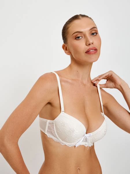 Бюстгальтер Женский Infinity Lingerie на косточках классическая чашка размер 70D кремовый