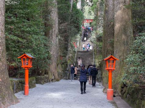 Hakone Shrine | japanistry.com