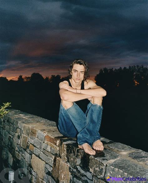 Timothee Chalamet Erect Cock Pics Nude Gay Videos Men Celebrities Site