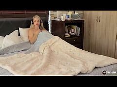 World Famous Milf Vicky Vette Bangs Her Pervy Boss To Get Free Time Free Mobile Porn Videos