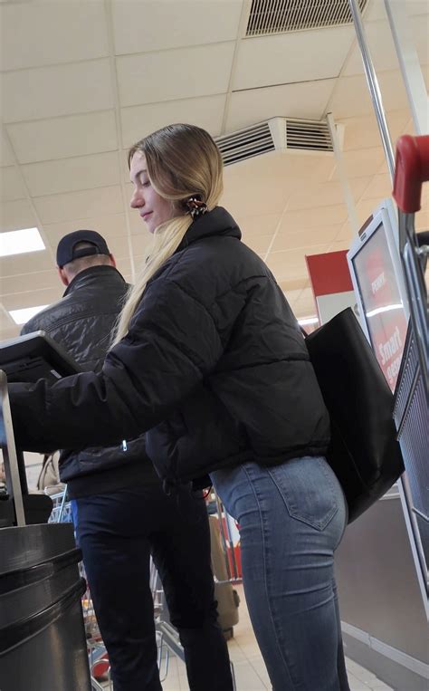 Non OC Beautiful Girl Jeans Ass Tight Jeans Forum