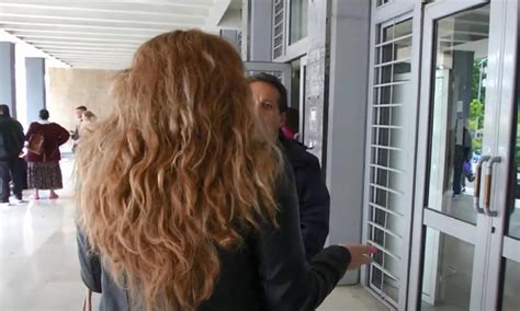 Σοκαρισμένη 47χρονη που έπεσε θύμα revenge porn Mια ζωή εγώ θα είμαι μέσα στον θυμό και στην